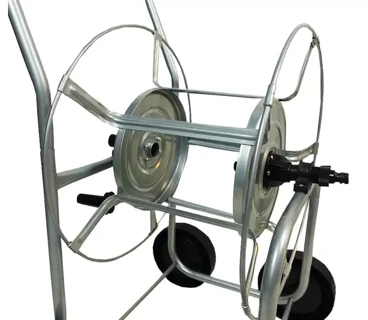 Wózek na wąż ogrodowy 3/4: Koniec bałaganu w ogrodzie?