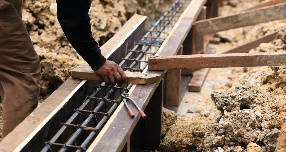 Jaki beton na fundamenty? Wybierz najlepszy rodzaj dla stabilności budynku Jaki beton na fundamenty? Wybierz najlepszy rodzaj dla stabilności budynku