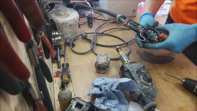 Jak naprawić Makita HR2470: proste rozwiązania na najczęstsze problemy