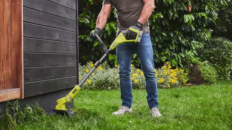 Podkaszarka tarczowa: Czy to lepszy wybór niż żyłkowa?