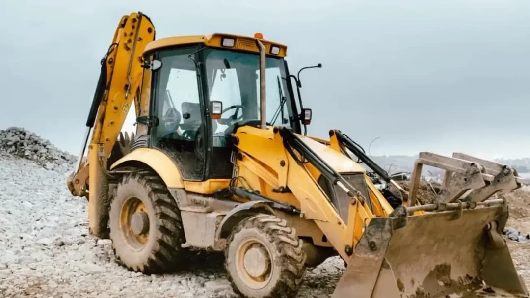 Uprawnienia na koparko ładowarki klasa 3 – co naprawdę możesz robić? Uprawnienia na koparko ładowarki klasa 3 – co naprawdę możesz robić?