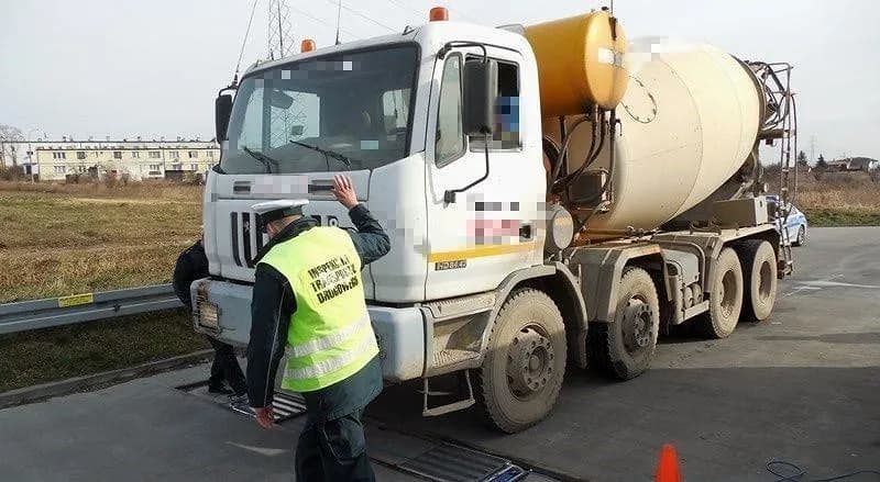 Waga betoniarki: Ile waży i jak to wpływa na transport?
