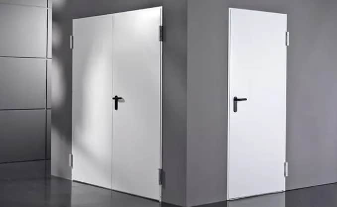 Jak wybrać drzwi wewnętrzne przeciwpożarowe: kompletny przegląd parametrów