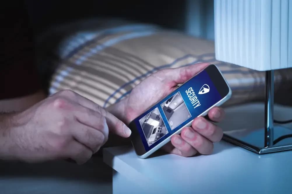 Alarm z powiadomieniem na telefon: jak działa i jakie daje korzyści