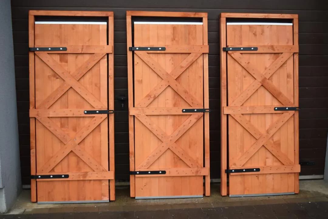 Jakie drzwi piwniczne wybrać: najważniejsze cechy i rodzaje zabezpieczeń