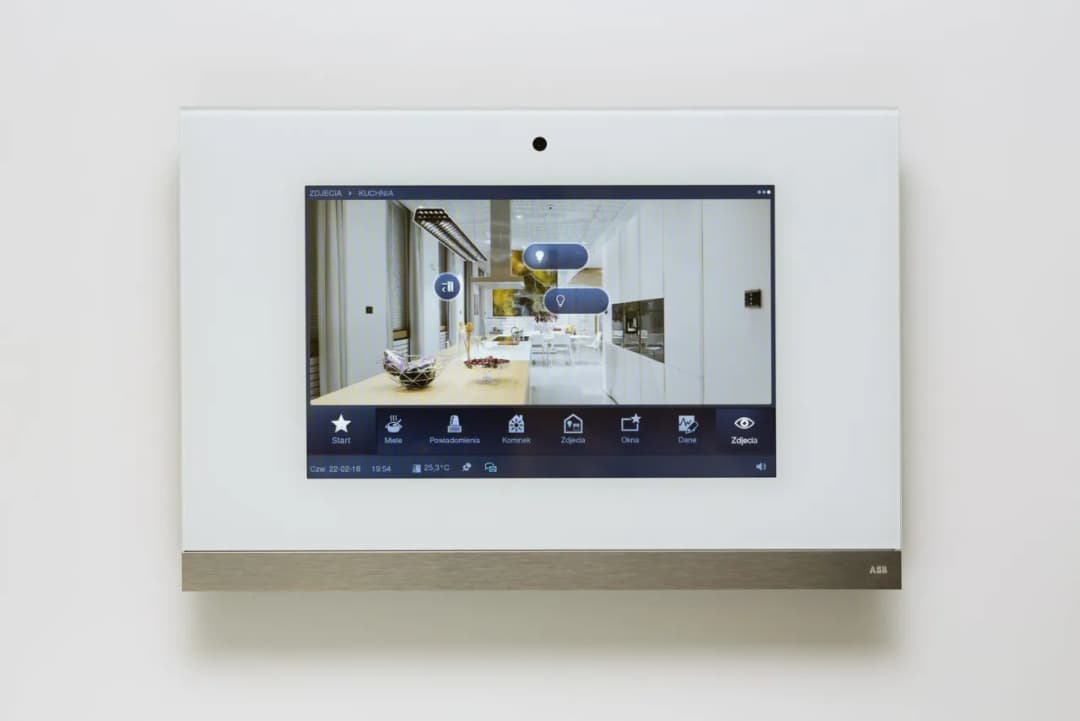 Inteligentne sterowanie oświetleniem w domu: Jak zaprojektować?