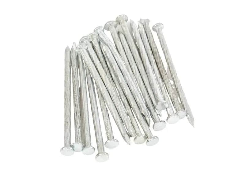 Gwoździe skrętne czy pierścieniowe? Wybierz mądrze!