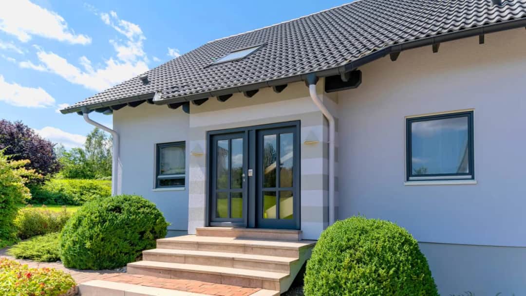 Ile kosztuje budowa domu 180m2? Poznaj ceny i oszczędzaj!