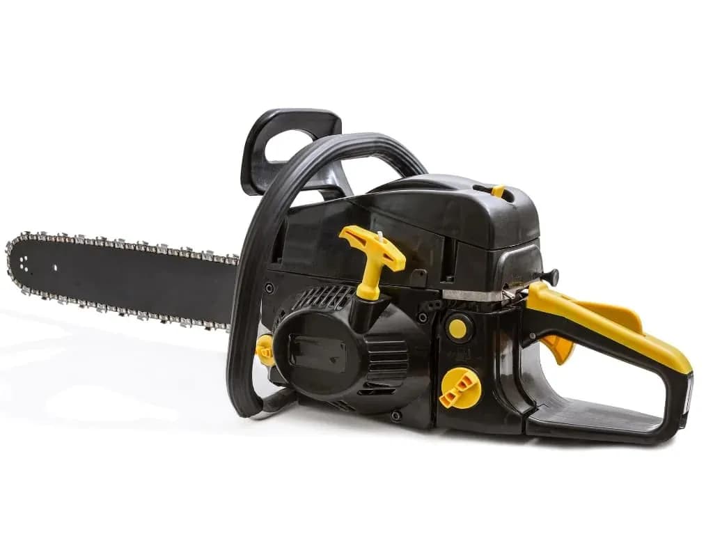 Pilarka spalinowa, elektryczna czy akumulatorowa? Wybierz mądrze!