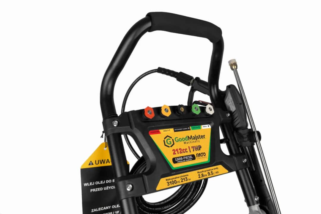 Ręczna myjka ciśnieniowa: Czy dorówna elektrycznym modelom?