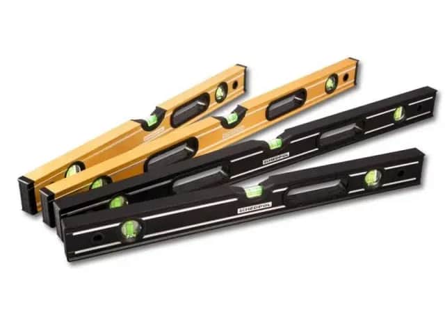 Jaką firmę poziomicy wybrać, aby uniknąć rozczarowania?