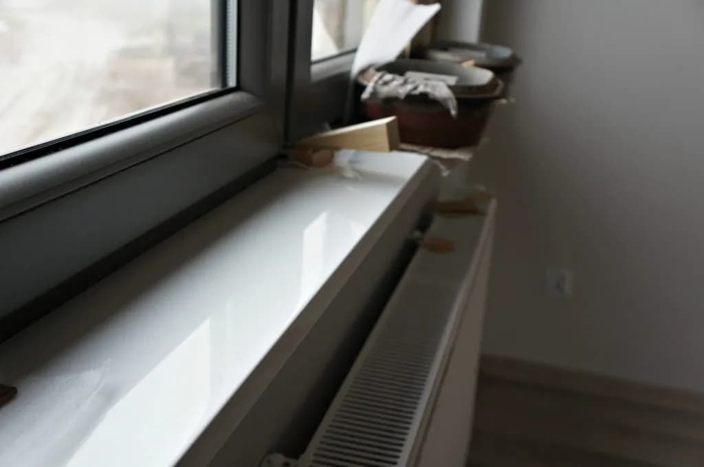 Jak dobrać idealny parapet do okien antracytowych? Porady i inspiracje