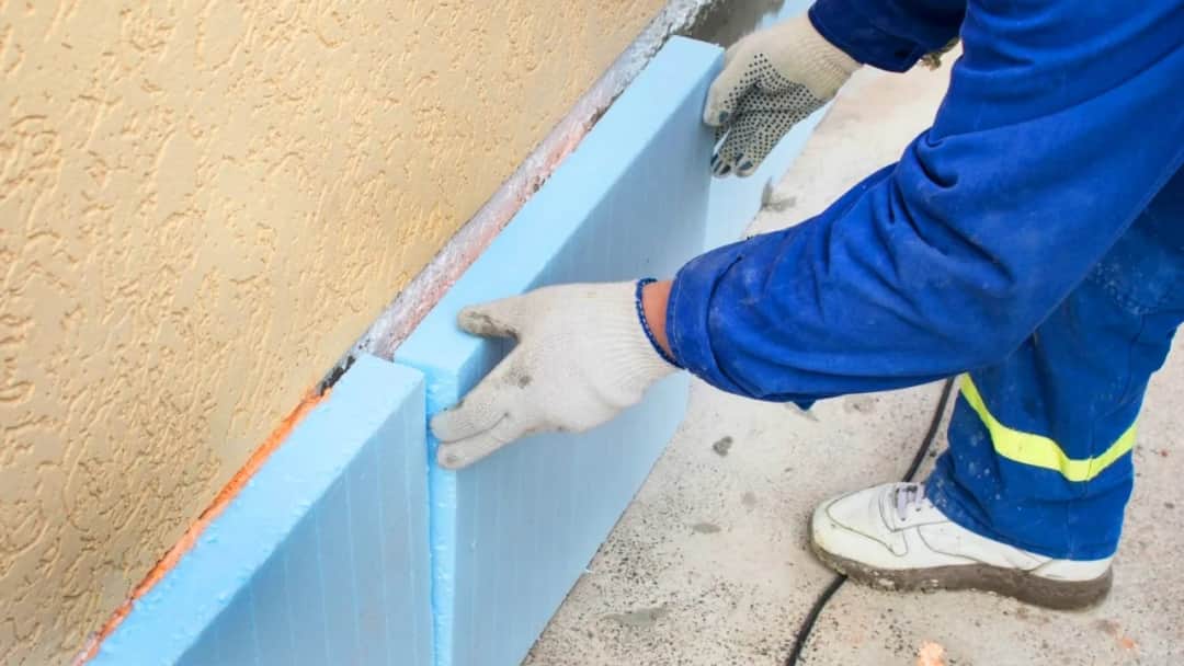 Styrodur czy styropian na fundamenty - który materiał wybrać dla lepszej izolacji?