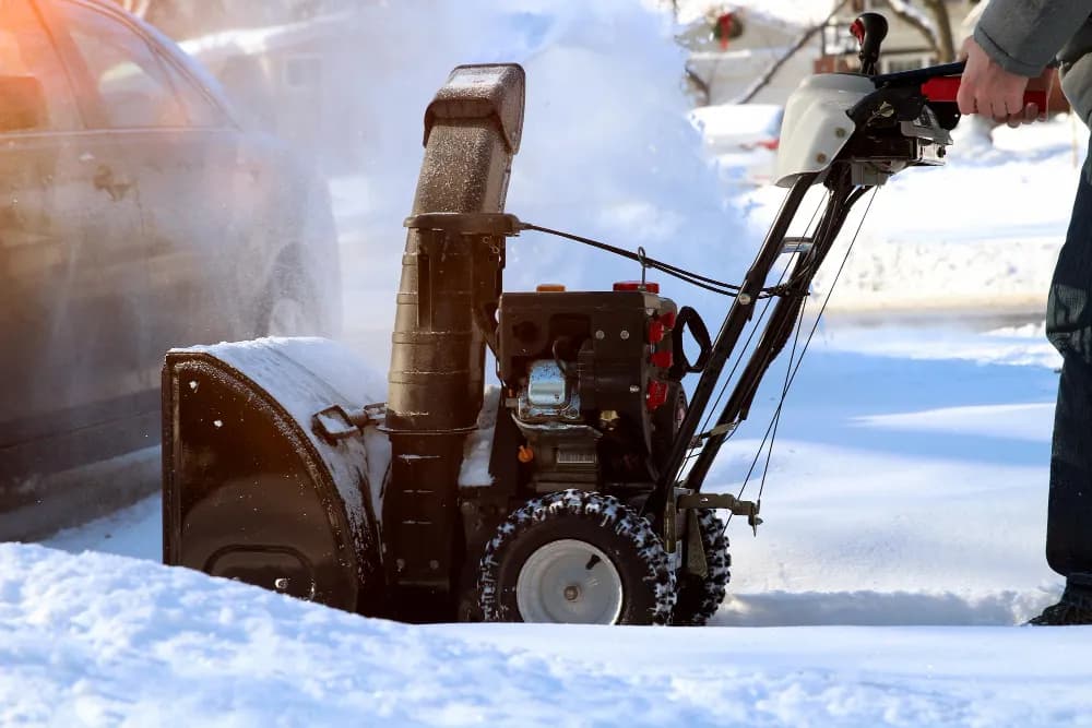 Odśnieżarki - kiedy warto ich użyć?