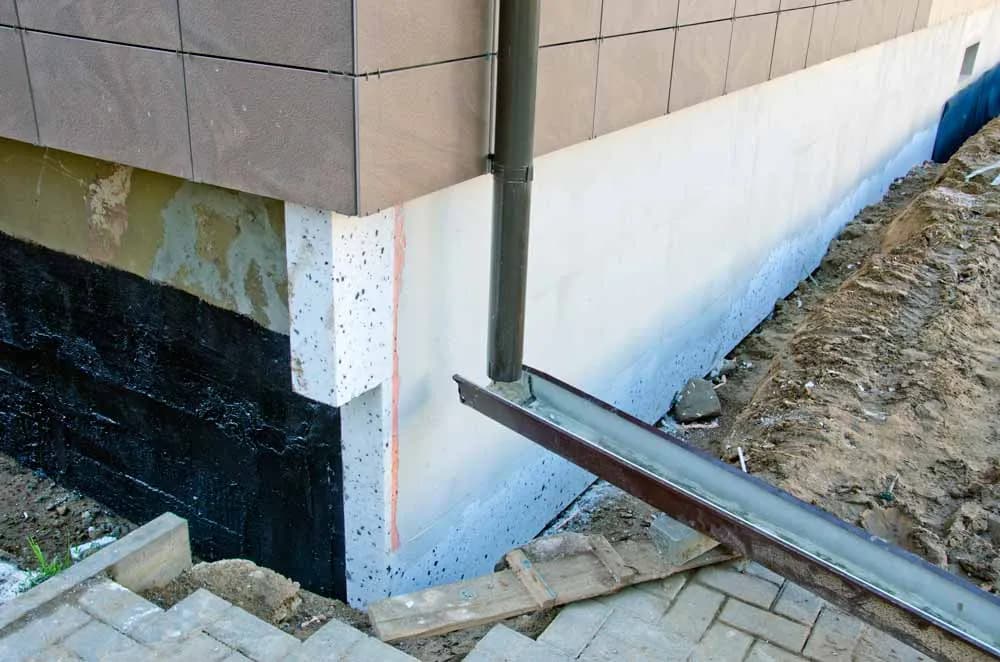 Ile kosztuje izolacja i ocieplenie fundamentów: poznaj aktualne ceny