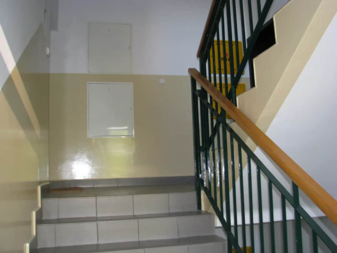 Ile kosztuje remont klatki schodowej? Poznaj ceny i oszczędności